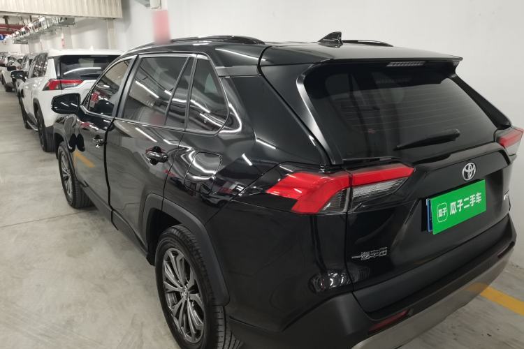 Used Toyota RAV4 2023 2.0L CVT Two-Wheel Drive Fashion Plus Edition
