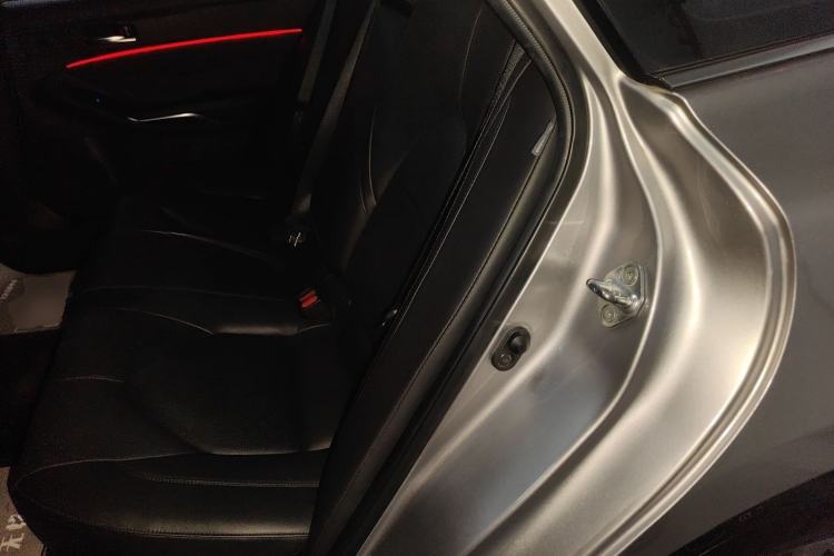 Used Toyota Avalon 2019 2.0L Luxury Edition China VI Standard
