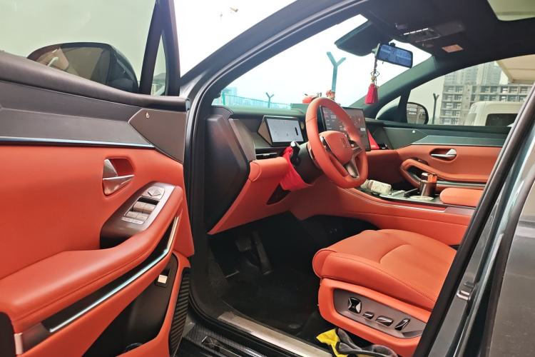 Used BYD Tang L 2025 DM 175KM Drone Player Edition
