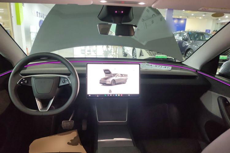 Used Tesla Model Y 2025 Rear-Wheel-Drive Version
