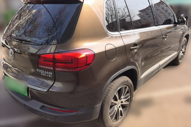 Used Volkswagen Tiguan 2016 300TSI Automatic All-Wheel Drive Luxury Edition Rear Right 45 Deg