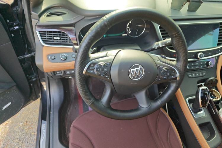 Used Buick LaCrosse 2018 28T Luxury Model
