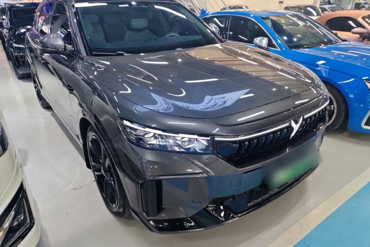 Used VOYAH FREE 2025 318 259 km All-Wheel-Drive Exploration Edition
