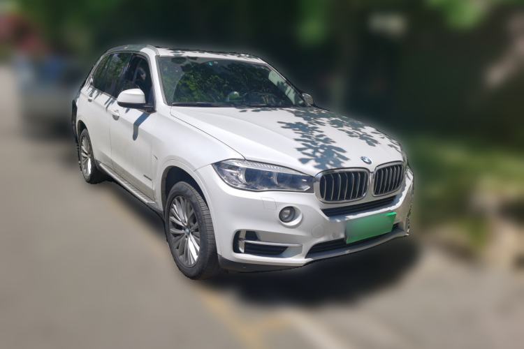 Used BMW X5 2017 xDrive28i Front Right 45 Deg