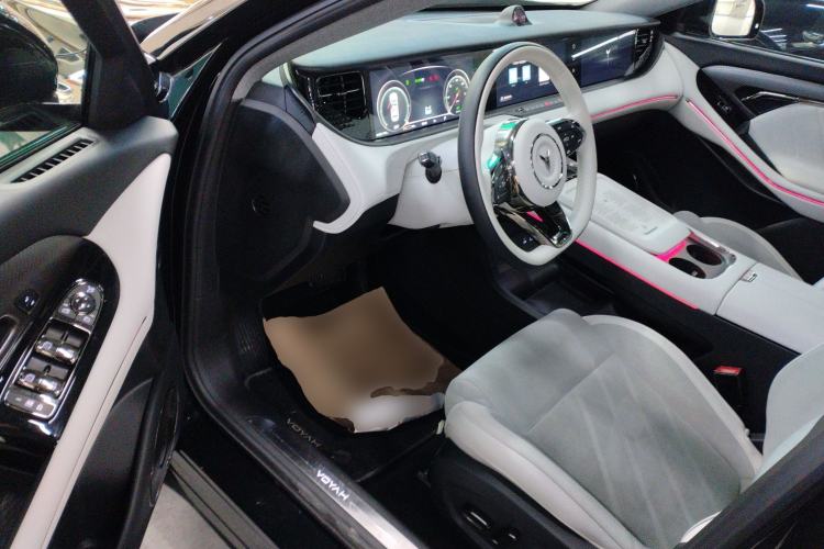 Used VOYAH FREE 2025 318 259 km All-Wheel-Drive Exploration Edition