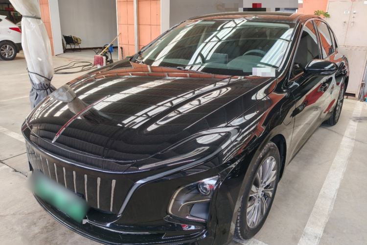 Used Hongqi E-QM5 2022 431 km Charge & Enjoy Edition