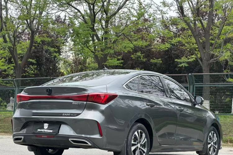 Used CHANGAN Eado 2023 Changan Edition PLUS Blue Whale NE 1.4T GDI DCT Prestige Version Exterior 4