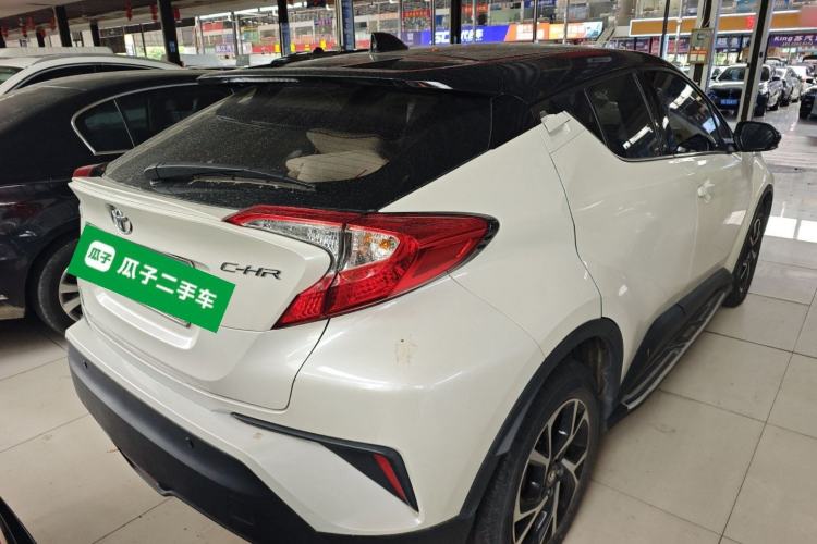 Used Toyota C-HR 2020 2.0L Leading Edition Rear Right 45 Deg