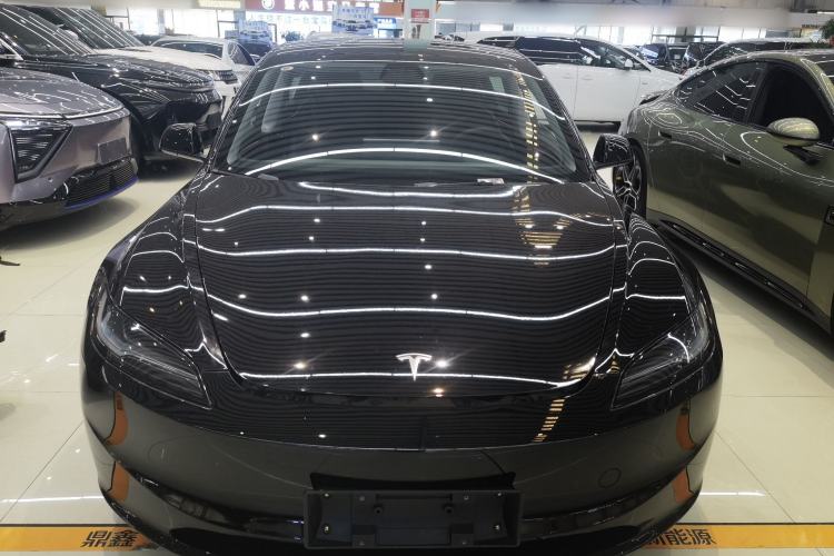 Used Tesla Model 3 2023 Long-Range All-Wheel-Drive Version