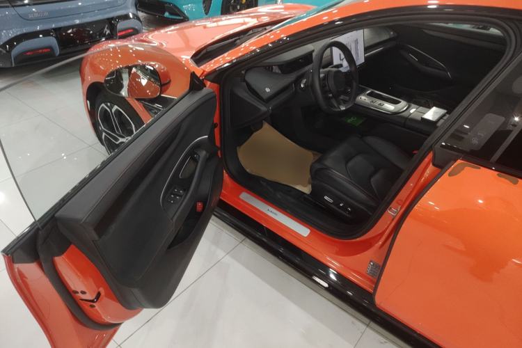 Used Xiaomi Auto SU7 2024 Rear-Drive Long-Range Intelligent Driving Version