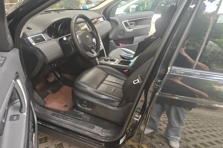 Used Land Rover Discovery Sport 2019 240 PS SE Version China VI Standard Driver Seat