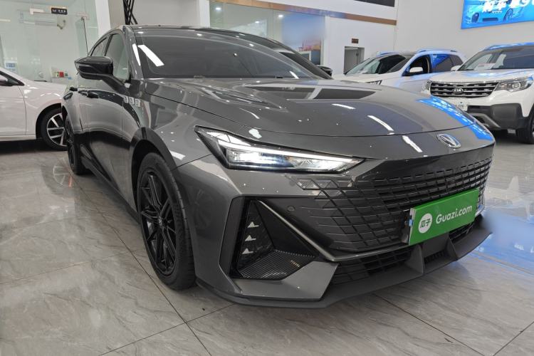 Used CHANGAN UNI-V 2023 1.5T Premium Model