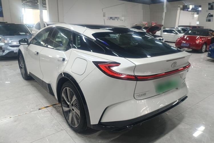 Used Toyota bZ5 2025 Model 550 PRO
