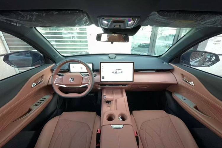 Used CHANGAN UNI-Z New Energy 2024 Blue Whale Smart Electric iDD 125km Beyond Edition Interior 2