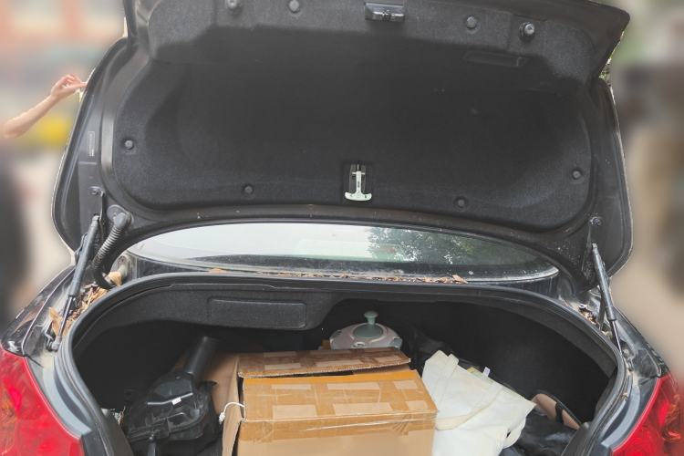 Used Infiniti G Series 2013 G25 Sedan Luxury Sport Edition Trunk