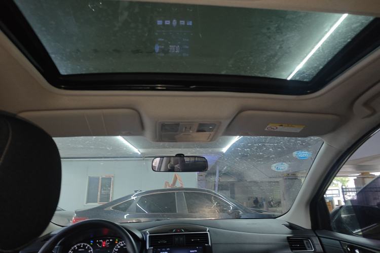 Used Nissan Tiida 2016 1.6L CVT Cool Dynamic Edition Headliner