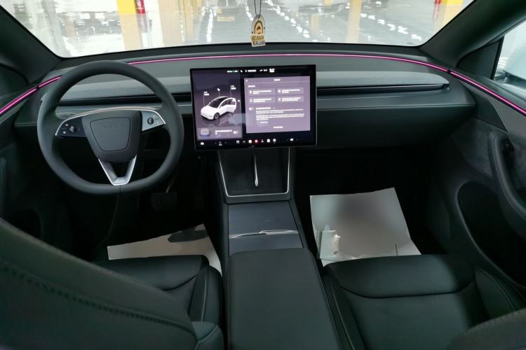 Used Tesla Model Y L 2025 Model Long-Range All-Wheel-Drive Version