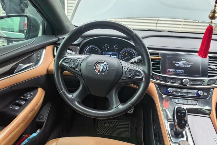 Used Buick LaCrosse 2016 28T Premium Edition Steering Wheel