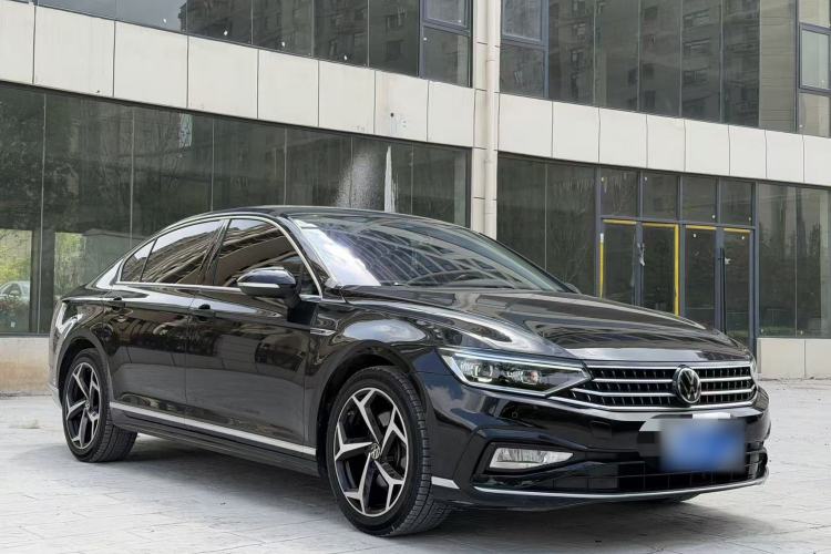 Used Volkswagen Magotan 2023 2 Million Units Commemorative Edition 330TSI DSG Luxury Version Exterior 2