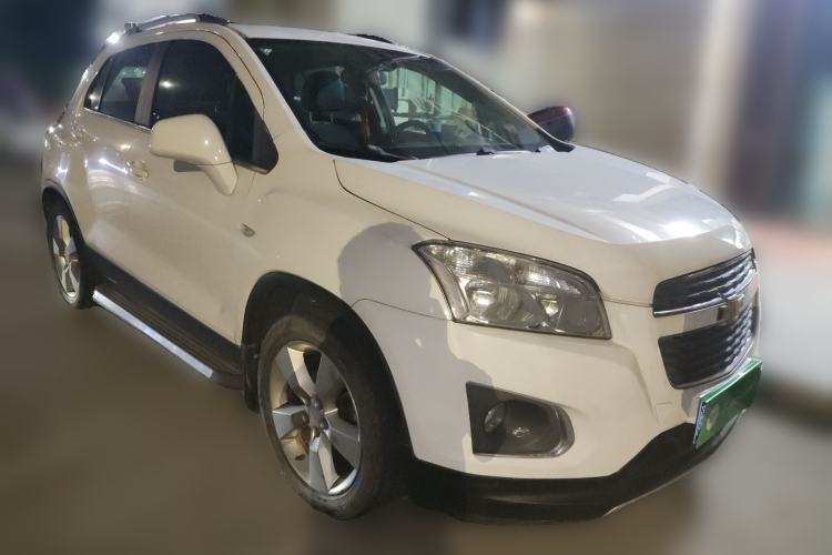 Used Chevrolet Trax 2014 1.4T Automatic Two-Wheel Drive Luxury Model Front Right 45 Deg