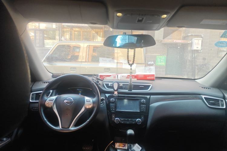 Used Nissan X-Trail 2014 2.5L CVT Luxury Edition 4WD
