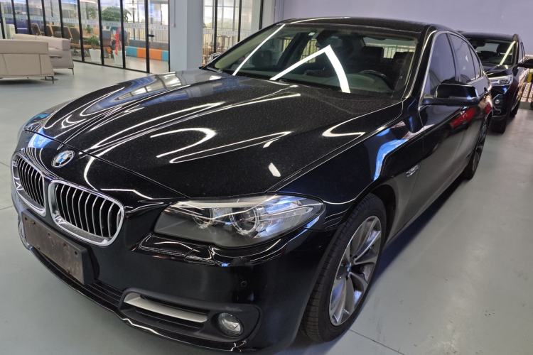 Used BMW 5 Series 2017 525Li Leading Model