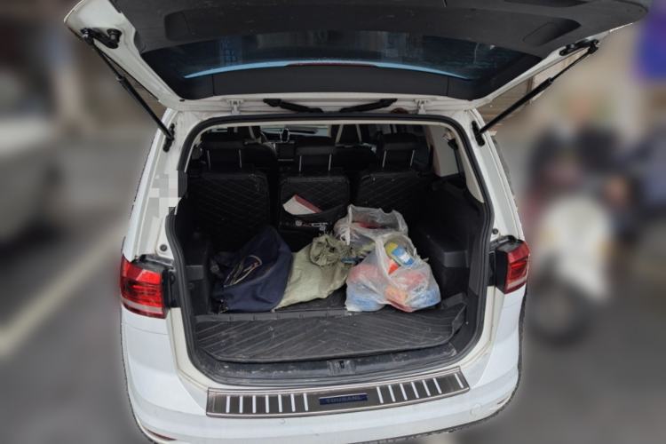 Used Volkswagen Touran 2018 Volkswagen Touran L 280TSI DSG Comfort Edition 7 Seats China V Emission Standard Trunk