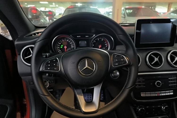 Used Mercedes-Benz CLA 2016 Refreshed CLA 200 Sport Edition Interior 9