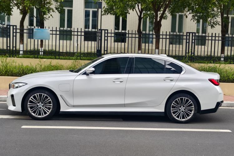 Used BMW i3 2024 eDrive 40 L Midnight Edition Exterior 6