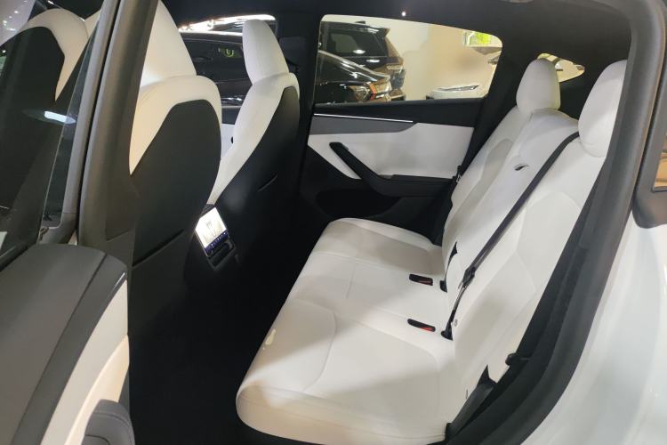 Used Tesla Model Y 2026 Facelifted Long-Range Rear-Drive Model Left Rear Seat