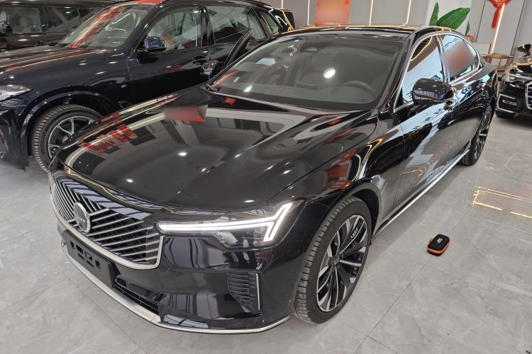 Used Volvo S90 2026 B5 Zhiyuan Luxury Edition