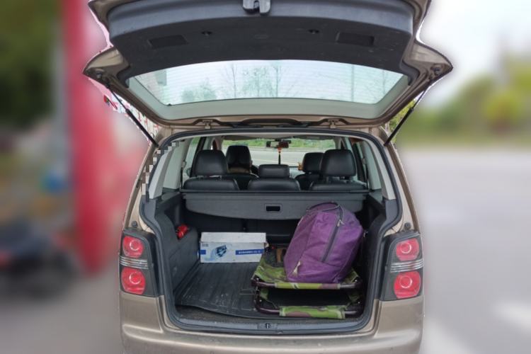 Used Volkswagen Touran 2015 1.4T DSG Comfort Edition 5 Seats Trunk