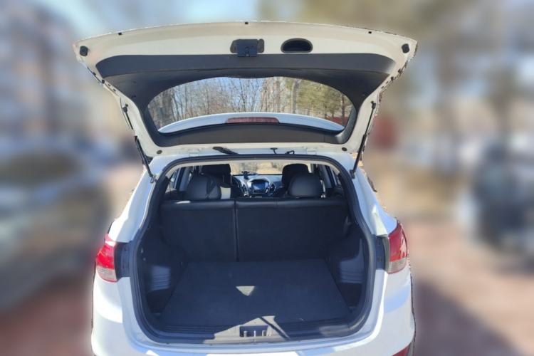 Used Hyundai ix35 2013 2.0L Automatic Two-Wheel Drive Smart GLS China IV Standard Trunk