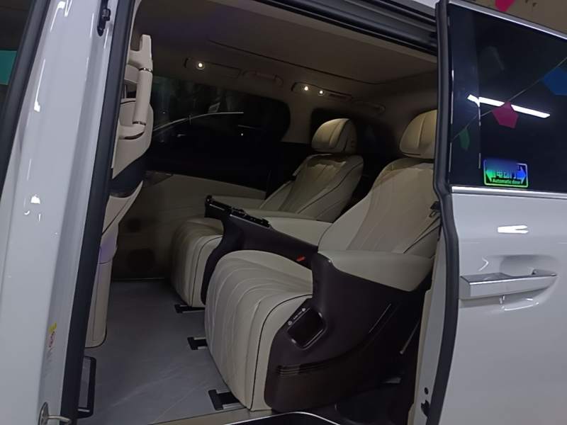 Used Denza D9 2024 DM-i 980 Four-Wheel Drive Prestige Model – Executive — 16