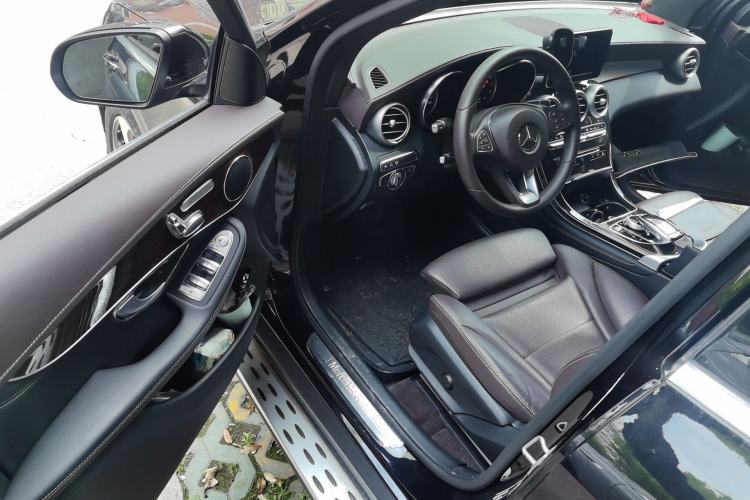 Used Mercedes-Benz GLC 2019 GLC 260 4MATIC Luxury Model Driver Seat