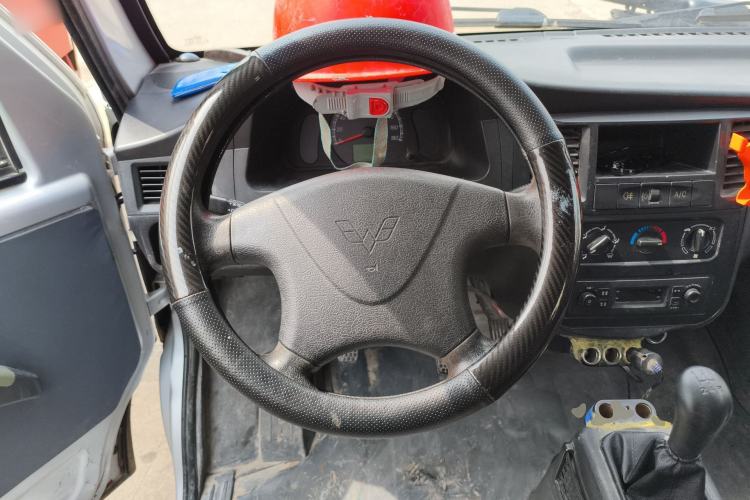 Used Wuling Zhiguang 2015 1.2L Practical LS-I Model
