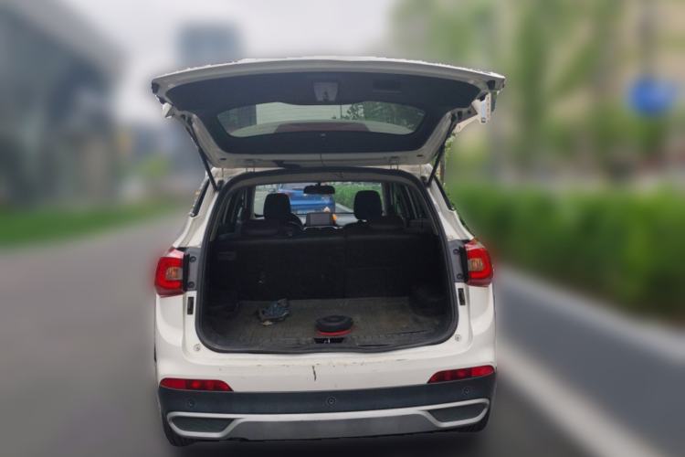 Used Baojun 510 2017 1.5L Automatic Luxury Model Trunk