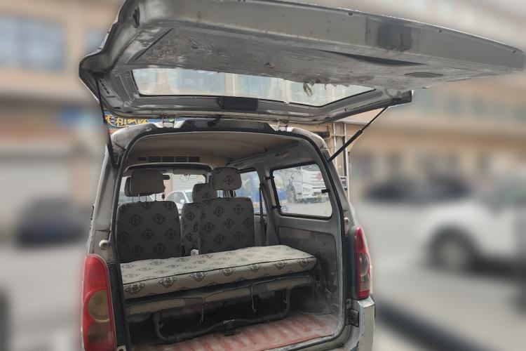 Used Wuling Rongguang 2011 1.2L Base Version
