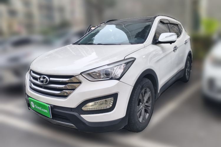 Used Hyundai Santa Fe 2015 2.4L Automatic Two-Wheel Drive Smart Version 5 Seats