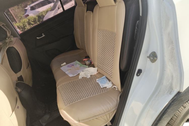 Used Kia Sportage R 2015 2.0L Manual Two-Wheel Drive GL Model
