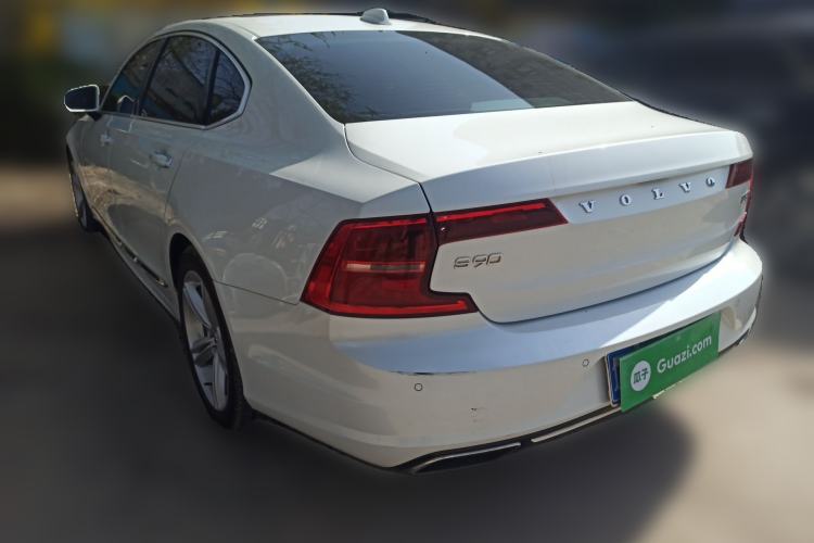 Used Volvo S90 2019 T5 Zhiyi Edition Rear Left 45 Deg