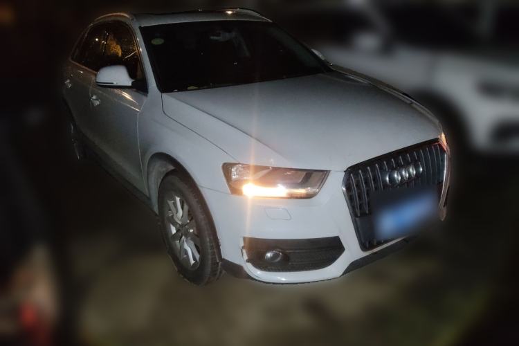 Used Audi Q3 2013 35 TFSI Ambition Edition Front Right 45 Deg