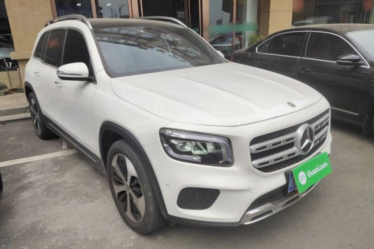 Used Mercedes-Benz GLB 2023 GLB 220 Fashion Model Front Right 45 Deg