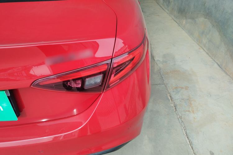 Used Alfa Romeo Giulia 2017 2.0T 200HP Luxury Edition