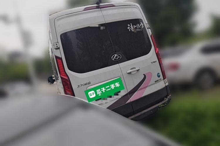 Used SAIC MAXUS Xintu V90 2022 2.0T Automatic Zhiyun King Rear-Drive Long Wheelbase High-Roof Design with Single Rear Tire—6/7 Seater
