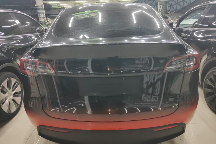 Used Tesla Model Y 2022 Long-Range All-Wheel-Drive Version
