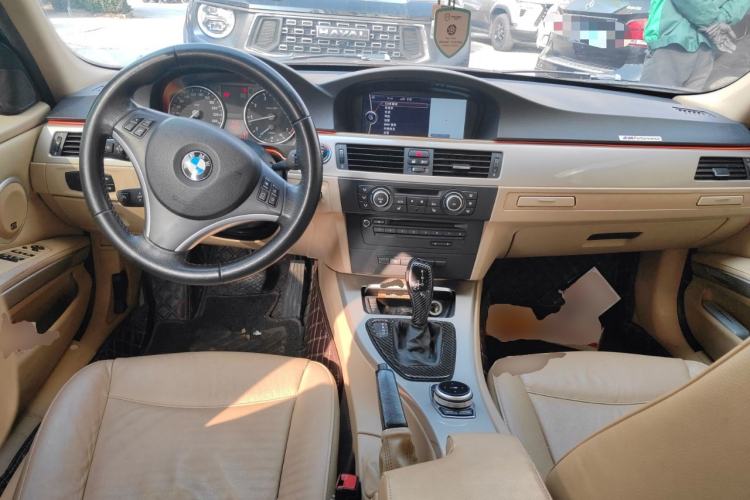 Used BMW 3 Series 2012 320i Luxury Edition
