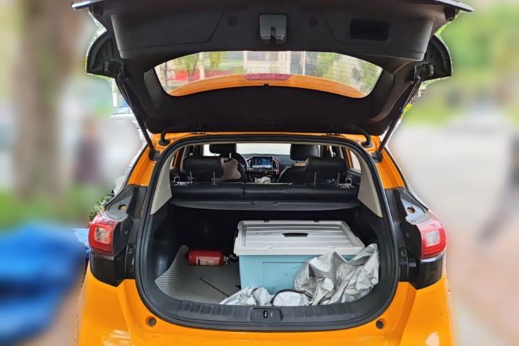 Used Dongfeng Aeolus AX4 2017 1.6L DCT Trendy Style
