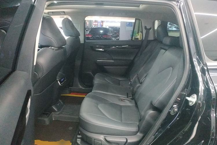 Used Toyota Highlander 2023 2.5L Smart Electric Hybrid Dual-Drive Prestige Version 7 Seats Left Rear Seat