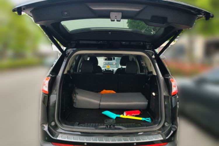 Used Ford Edge 2016 EcoBoost 245 Four-Wheel Drive Titanium Edition 7-Seater Trunk